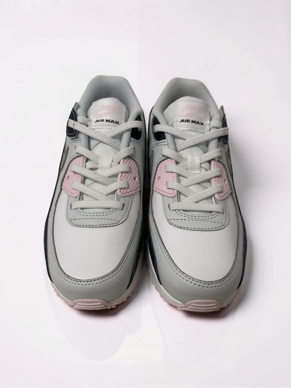 Nike Air Max Sneakers in Light Gray & Pink